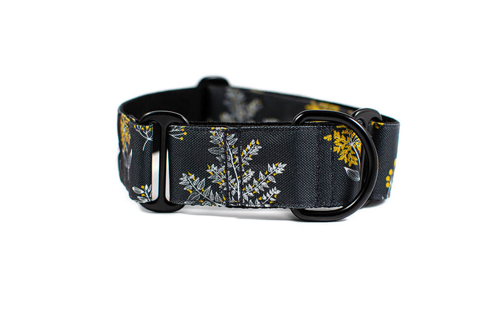 Grey Yarrow - Plus Martingale Collar