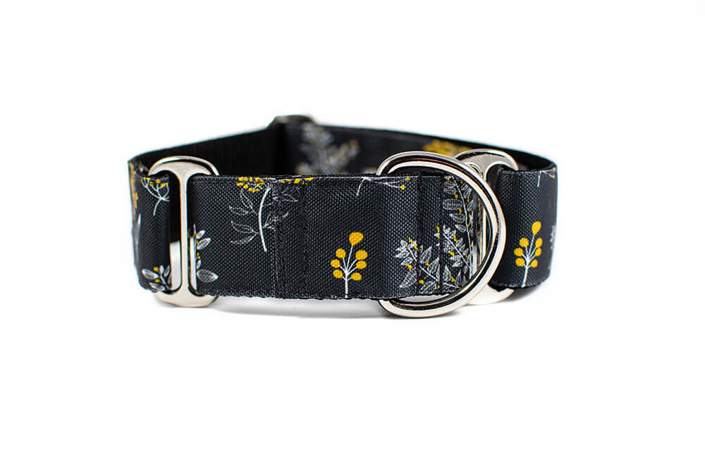 Grey Yarrow - Plus Martingale Collar