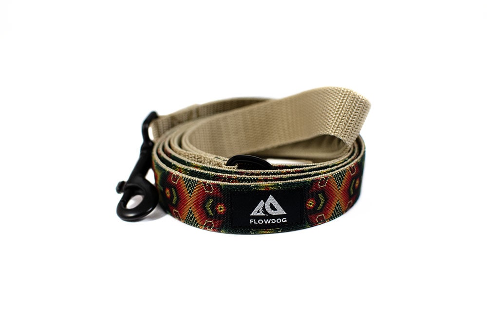 Agung - Plus Leash