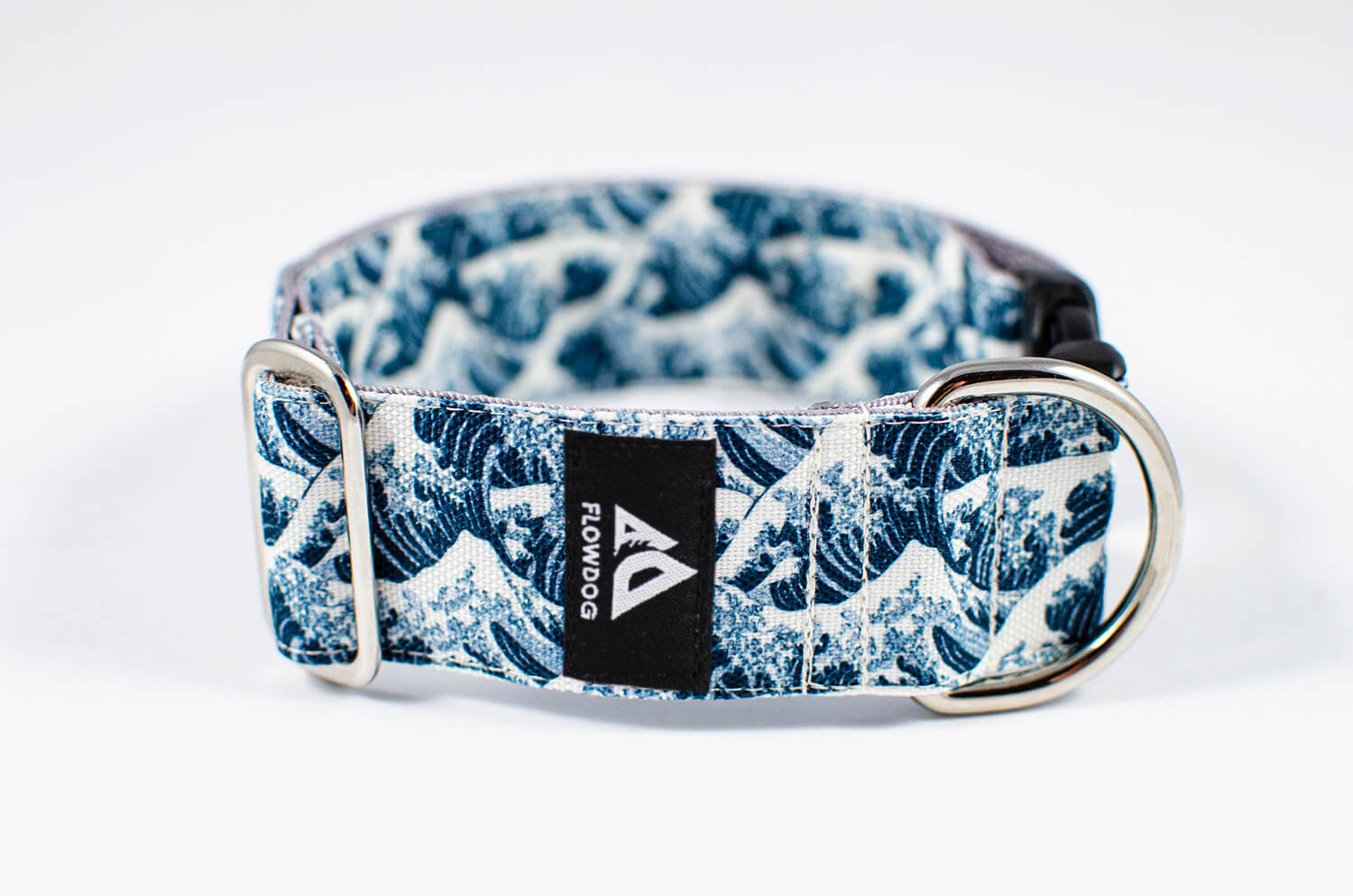 blue big wave dog collar with buckle