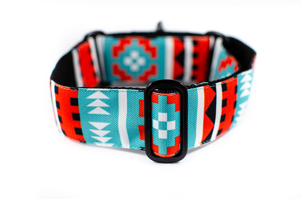 Salvador - Plus Martingale Collar